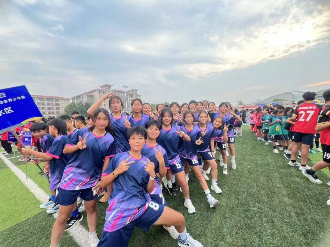 爱游戏入口-团结协作：女足比赛展现团队力量