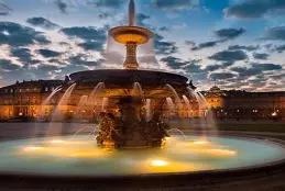 斯图加特蓝冠军深陷困境,战绩堪忧 斯图加特蓝冠军深陷困境,战绩堪忧