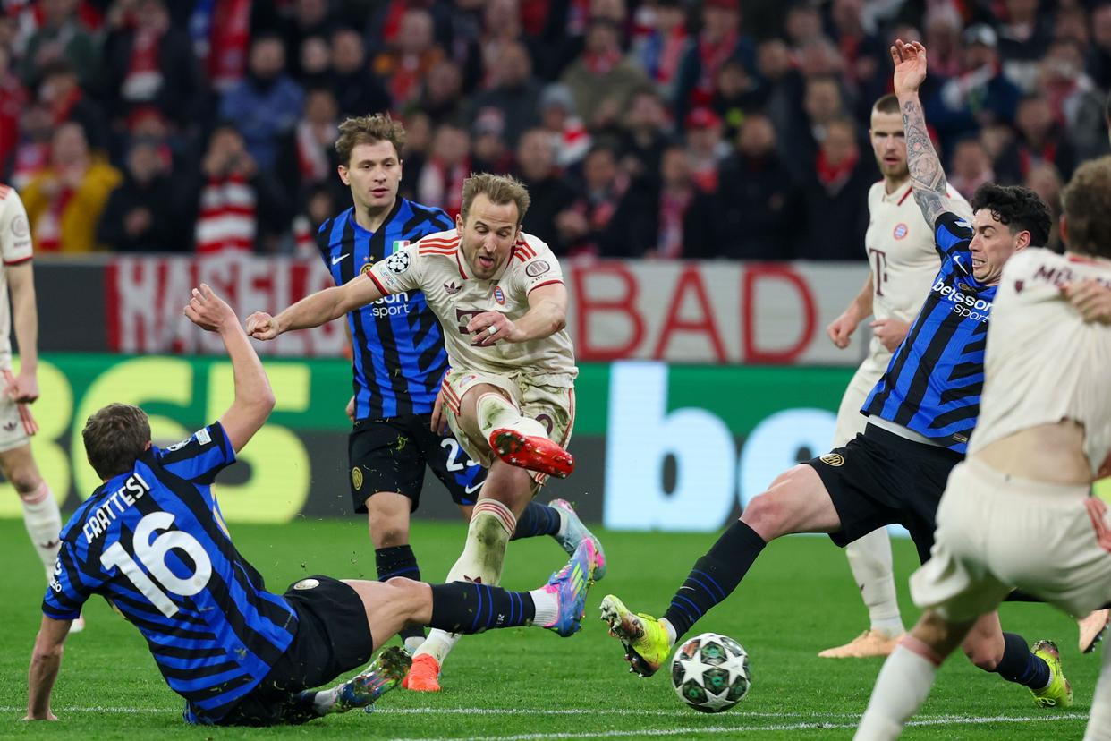 欧冠大热门:国米客场3比1战胜热那亚,完美开启征程 欧冠大热门:国米客场3比1战胜热那亚,完美开启征程