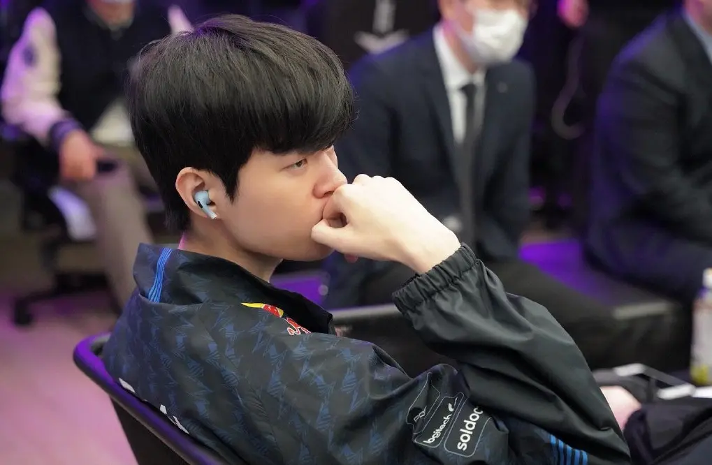 爱游戏体育-NS横扫RNG，Hanssama极限生还后反打焦点之战全球总决赛，点燃全场激情的简单介绍