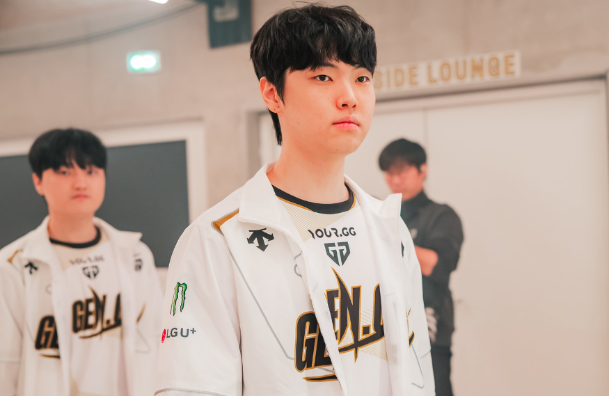 关于DK血洗FLY,Chovy操刀奇招英雄翻盘强强对话成都决赛之夜,技惊四座的信息 关于DK血洗FLY,Chovy操刀奇招英雄翻盘强强对话成都决赛之夜,技惊四座的信息