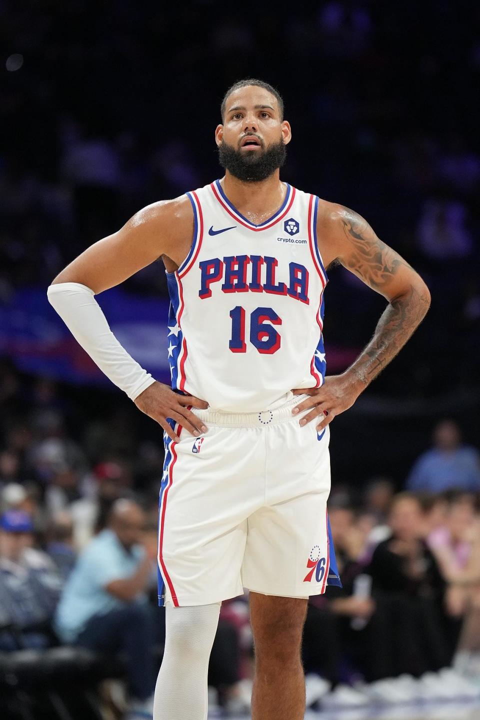 76人队遭遇失利,球队背水一战 76人队遭遇失利,球队背水一战