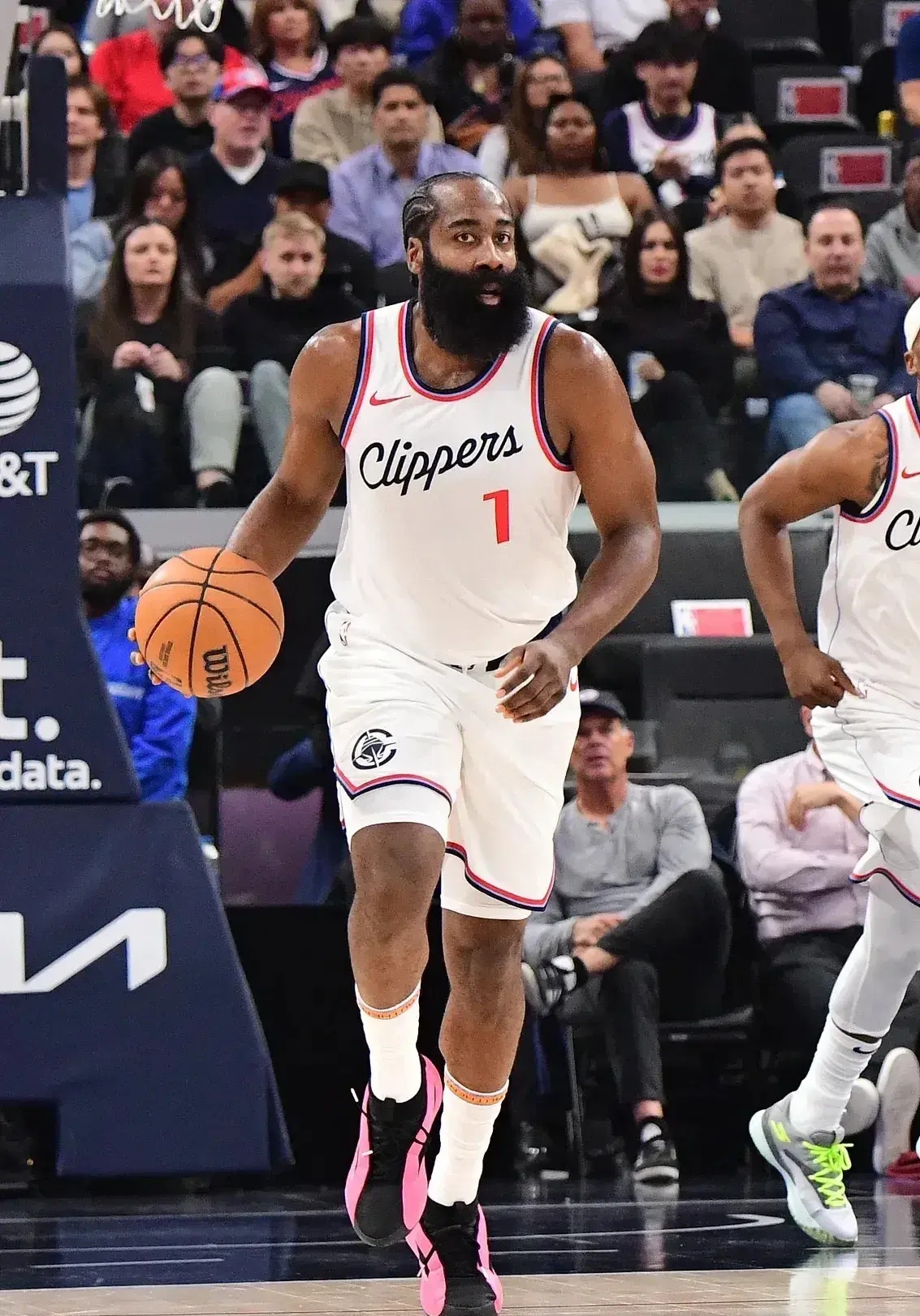 爱游戏入口-火箭主场大胜快船，哈登状态回暖