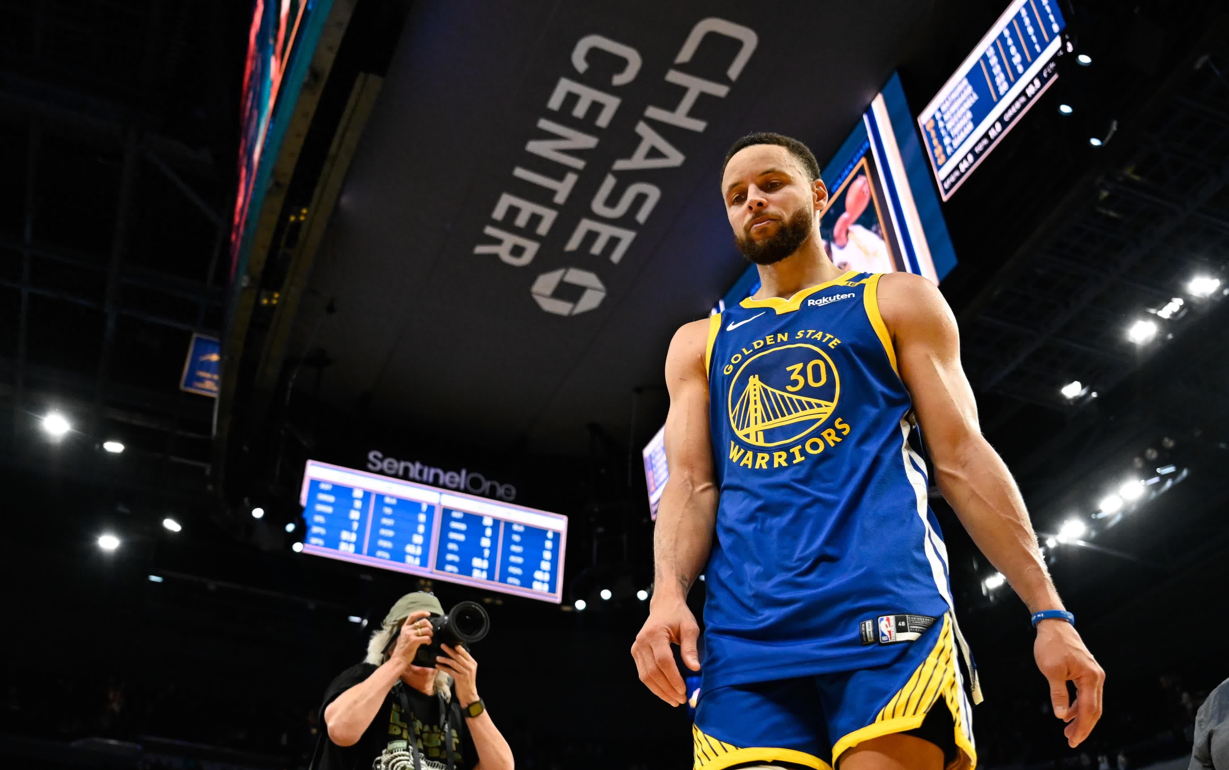 爱游戏-包含勇士再胜圣安东尼奥，库里砍下高分表现的词条