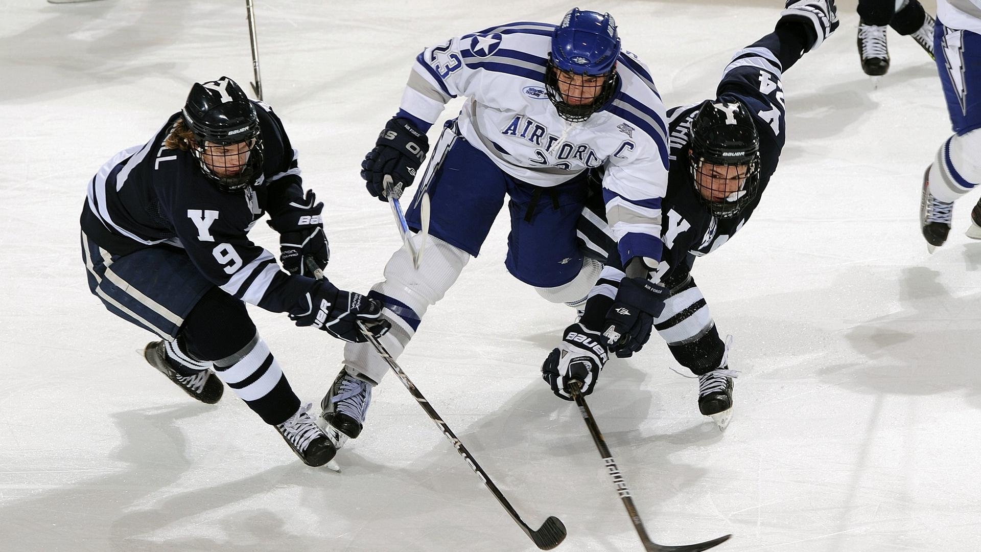 昨日总决赛，今朝联合杯，西西帕斯与网球时间线的唯一性
